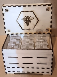 BeeQueenTransportBox